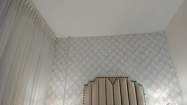 mika doll online show from 18, 3, 2026