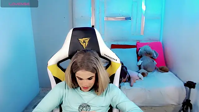 Sophiaa doll  online show from 27, 3, 2026