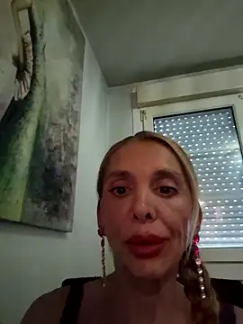 Snapshot of ssndratrans chatting on 7, 6, 2026 ssndratrans online show from 7, 6, 2026