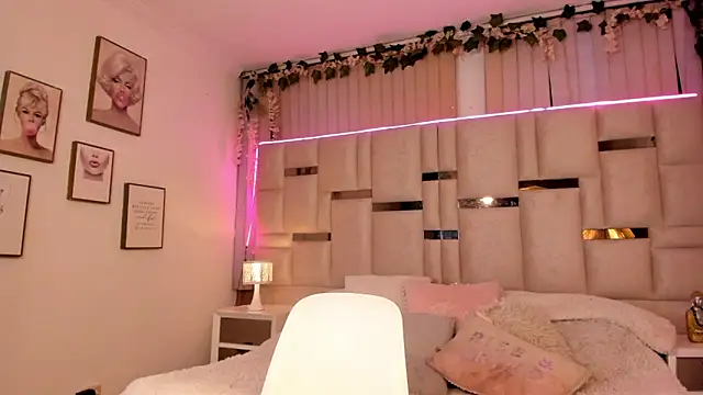 Hanna klover online show from 12, 3, 2026