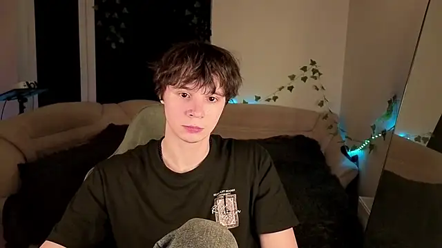 Snapshot of AnthonyCuutie chatting on 7, 5, 2026 AnthonyCuutie online show from 7, 5, 2026