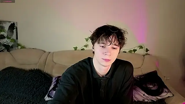 AnthonyCuutie online show from 15, 3, 2026