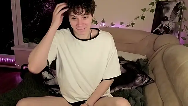 AnthonyCuutie online show from 17, 4, 2026