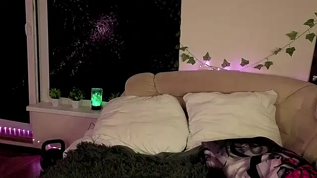 AnthonyCuutie online show from 18, 4, 2026