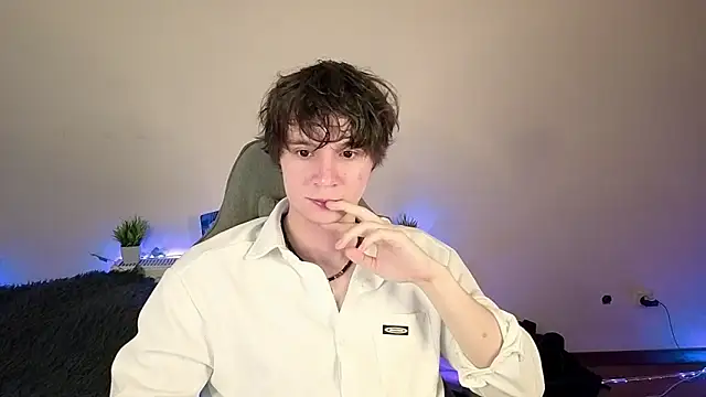 Snapshot of AnthonyCuutie chatting on 11, 6, 2026 AnthonyCuutie online show from 11, 6, 2026