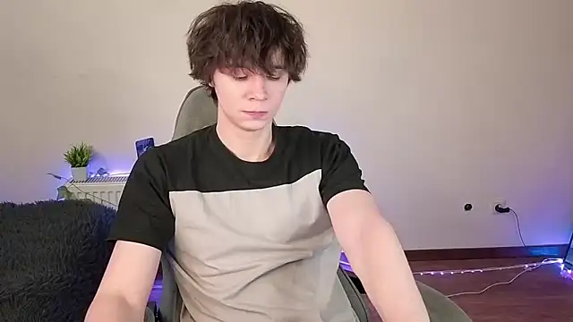 Snapshot of AnthonyCuutie chatting on 14, 6, 2026 AnthonyCuutie online show from 14, 6, 2026