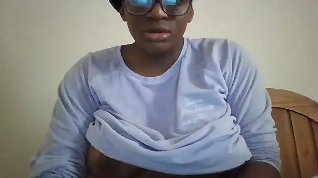 Snapshot of SexyGemBeauty chatting on 17, 5, 2026 SexyGemBeauty online show from 17, 5, 2026