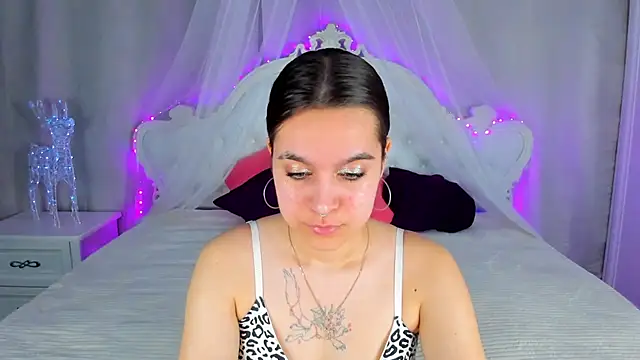 Snapshot of AishaTempt chatting on 26, 5, 2026 AishaTempt online show from 26, 5, 2026