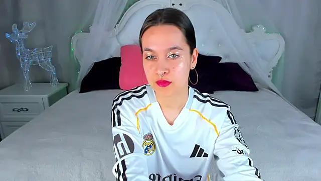 AishaTempt online show from 25, 4, 2026