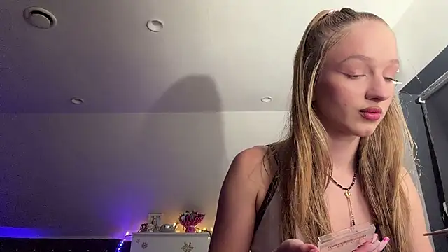 Anika Socutehe online show from 21, 7, 2026