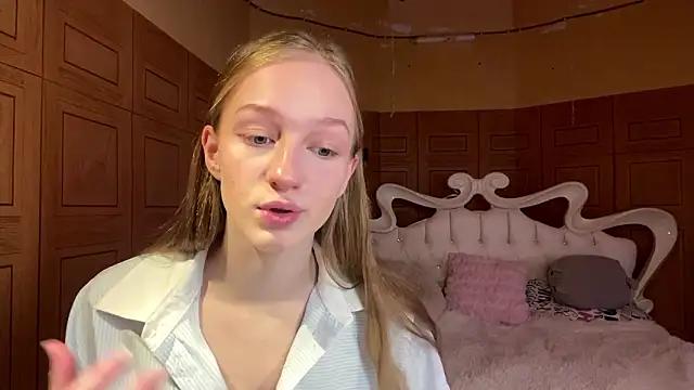 Anika Socutehe online show from 29, 3, 2026