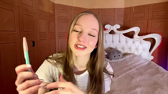 Anika Socutehe online show from 17, 3, 2026