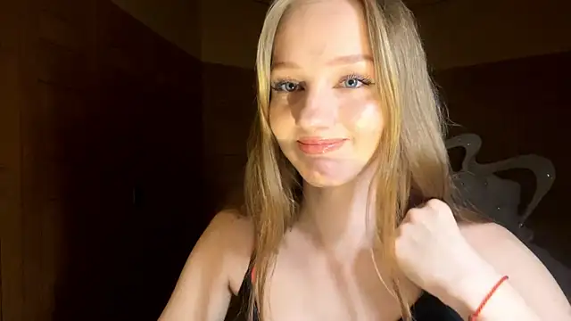 Anika Socutehe online show from 18, 4, 2026