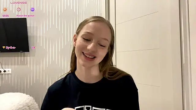 Snapshot of Anika_Socutehe chatting on 13, 5, 2026 Anika Socutehe online show from 13, 5, 2026