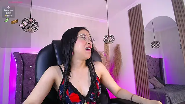 Snapshot of Amara_Davis1 chatting on 29, 5, 2026 Amara Davis1 online show from 29, 5, 2026