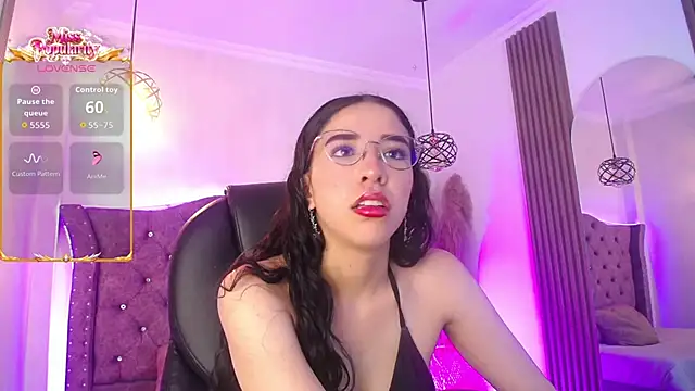Snapshot of Amara_Davis1 chatting on 27, 4, 2026 Amara Davis1 online show from 27, 4, 2026