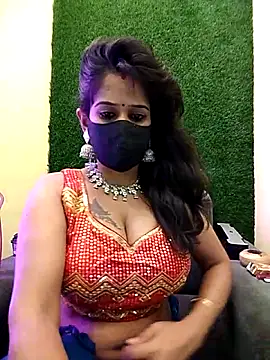 Snapshot of Tinaa_baby chatting on 28, 4, 2026 Tinaa baby online show from 28, 4, 2026