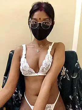 MAYA BED GIRL online show from 24, 4, 2026