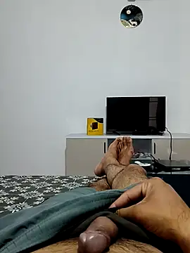 Snapshot of shybullggn chatting on 8, 5, 2026 shybullggn online show from 8, 5, 2026