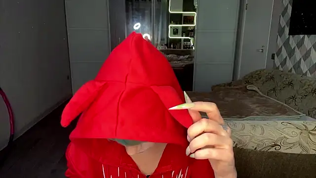 Snapshot of SalenaVeron chatting on 5, 3, 2026 SalenaVeron online show from 5, 3, 2026