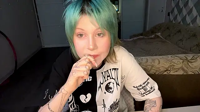 Snapshot of SalenaVeron chatting on 12, 3, 2026 SalenaVeron online show from 12, 3, 2026