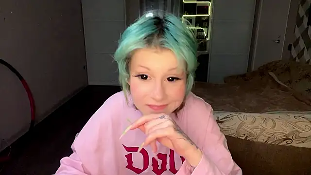 Snapshot of SalenaVeron chatting on 6, 3, 2026 SalenaVeron online show from 6, 3, 2026