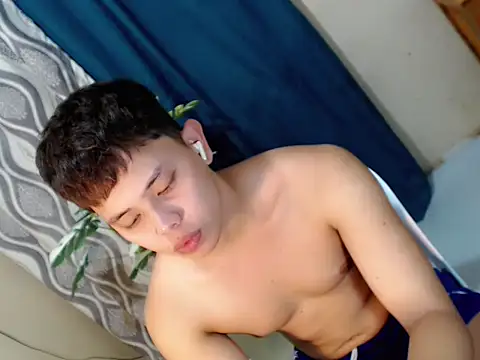 Snapshot of Baby_Maxxx chatting on 19, 7, 2026 Baby Maxxx online show from 19, 7, 2026