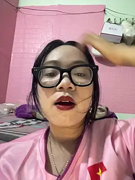Snapshot of Leeeeiu chatting on 1, 5, 2026 Leeeeiu online show from 1, 5, 2026