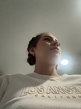 Megaan Rousee online show from 23, 3, 2026