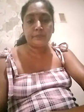 mysteriousgal031 online show from 5, 3, 2026