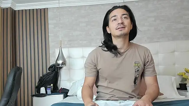 AbbyLoius online show from 22, 4, 2026