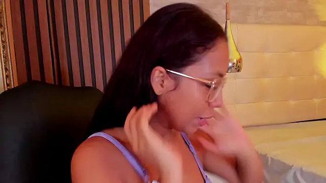 AbbyLoius online show from 23, 4, 2026