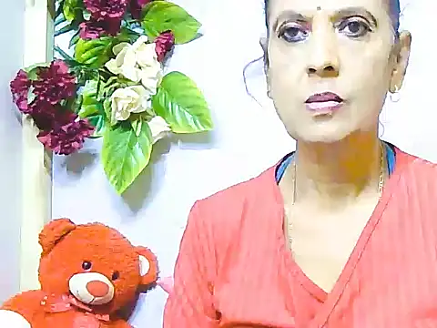 Hot queen58 online show from 3, 6, 2026