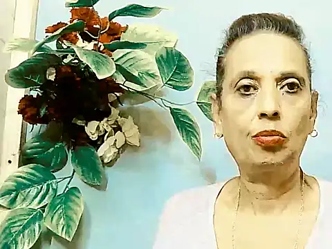 Hot queen58 online show from 22, 5, 2026