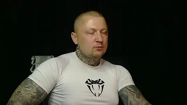 Snapshot of devilWithTats chatting on 10, 5, 2026 devilWithTats online show from 10, 5, 2026