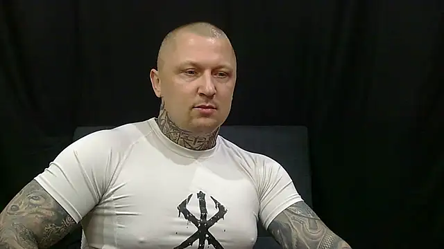 Snapshot of devilWithTats chatting on 28, 5, 2026 devilWithTats online show from 28, 5, 2026