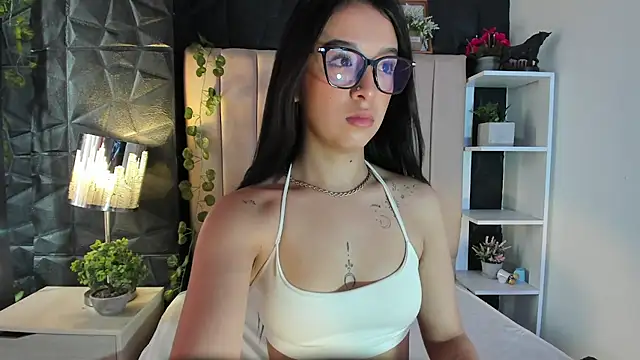 Crowm le online show from 10, 4, 2026