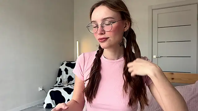 Lolatatee online show from 23, 3, 2026