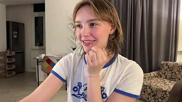 Lolatatee online show from 13, 5, 2026
