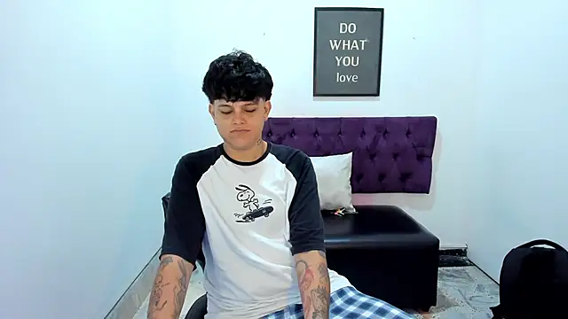 TomBoy Natali online show from 28, 4, 2026