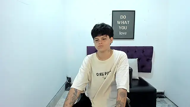 TomBoy Natali online show from 22, 4, 2026