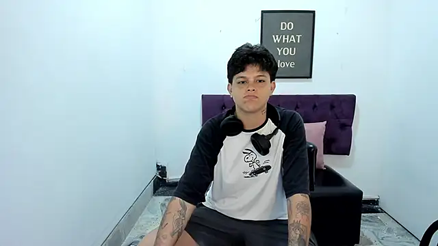 TomBoy Natali online show from 13, 4, 2026