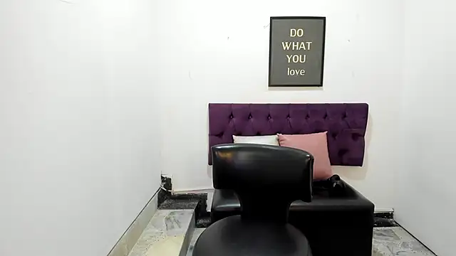 TomBoy Natali online show from 3, 4, 2026