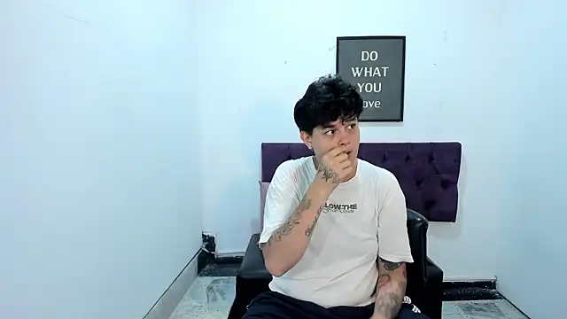 TomBoy Natali online show from 25, 3, 2026