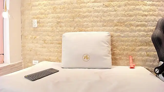 anny scotte online show from 4, 3, 2026