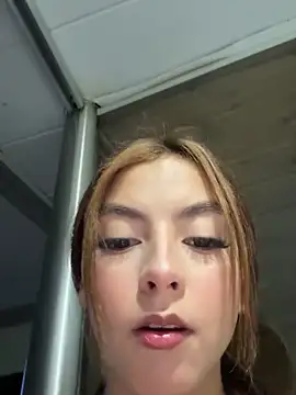   Nahomy online show from 1, 4, 2026