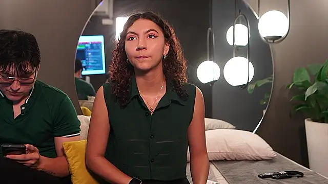 Mia and Belmonth online show from 19, 3, 2026