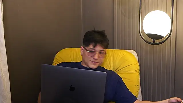 Mia and Belmonth online show from 28, 3, 2026