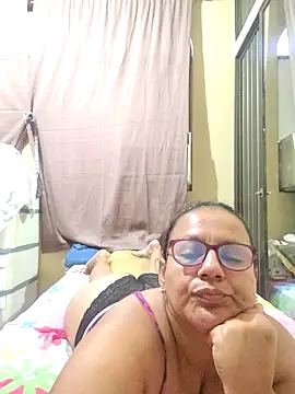 Roxy 77 online show from 5, 3, 2026