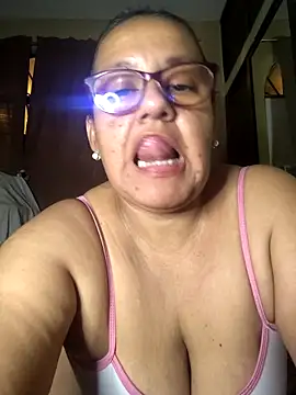 Roxy 77 online show from 10, 3, 2026